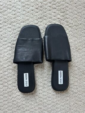 Steve Madden Black Wide-Strap Slide Sandals